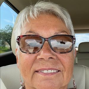 Meet your Posher, Peggy